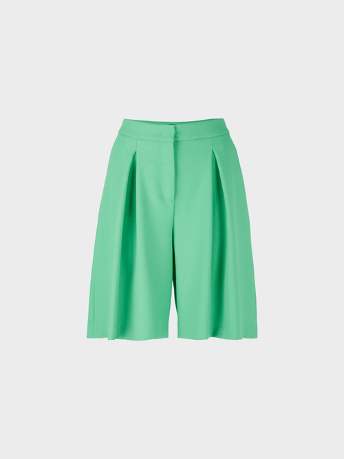 Shorts with box pleat