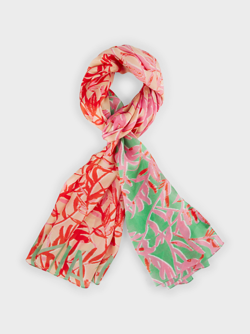 Elegant silk scarf in a floral pattern