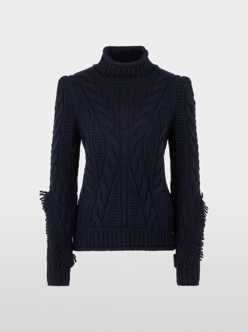 Pull Knitted in Germany