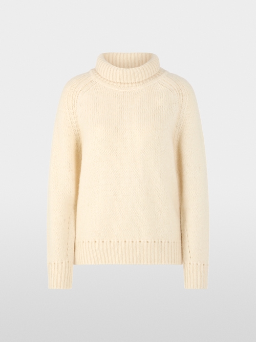 Coltrui Knitted in Germany