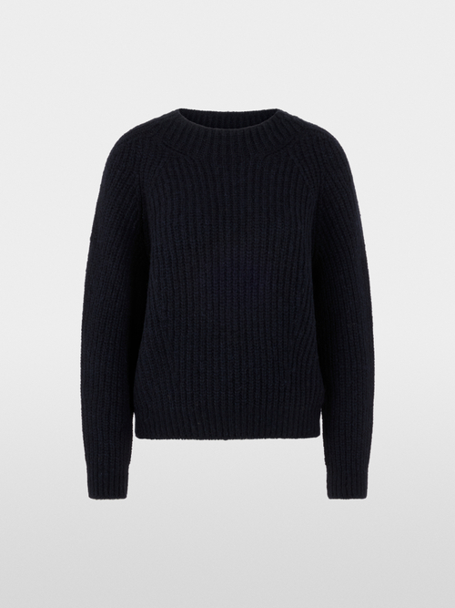 Pull Knitted in Germany