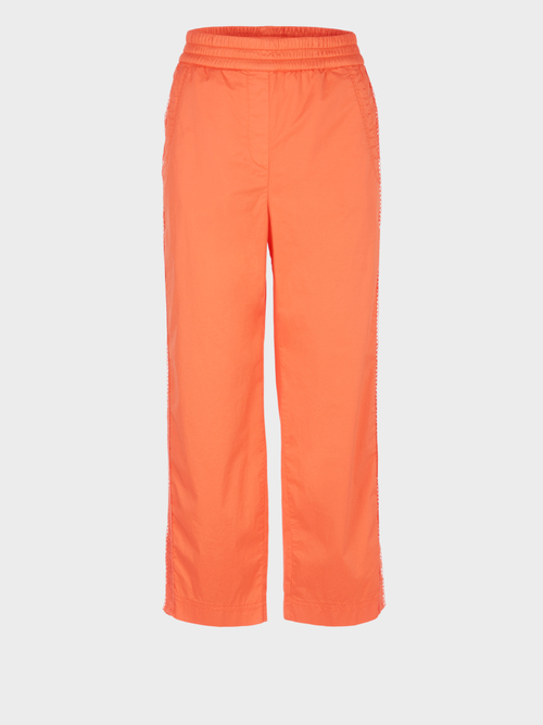 Sporty pants with mesh stripes