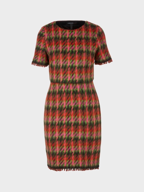 Robe à carreaux tricotée en Allemagne
