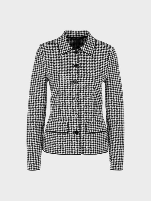 Veste à carreaux tricotée en Allemagne