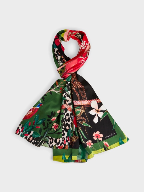 Silk scarf with pattern mix