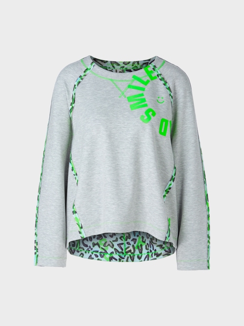 Sweatshirt with seam effects