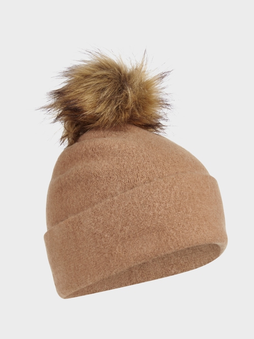 Strickmütze mit Bommel