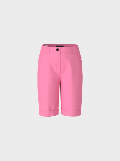 Modell FINIKE – Shorts mit Stulpen