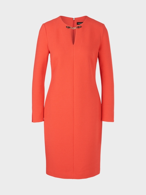 Mini-robe près du corps