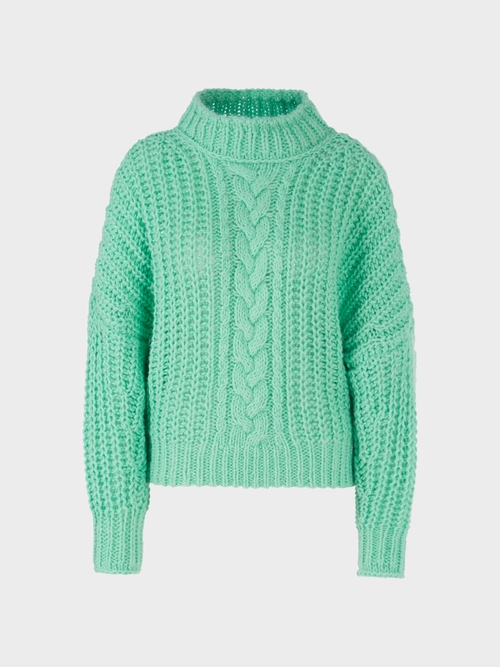 Pull à torsades tricoté en Allemagne