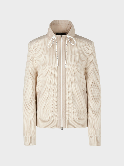 Cardigan sport tricoté en Allemagne