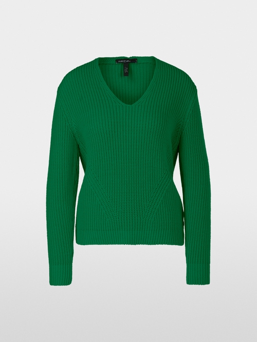V-neck sweater Knitted in Germany