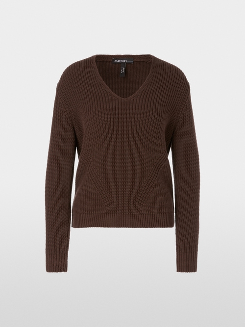 V-neck sweater Knitted in Germany