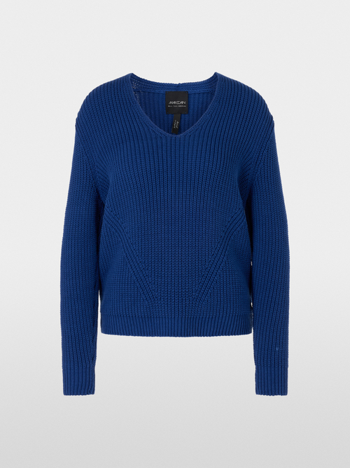 Sweater with V-neck knitted in Germany
