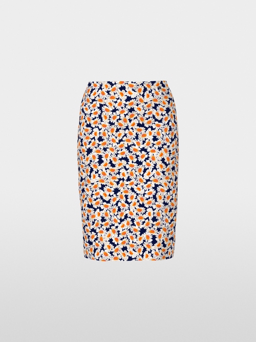Narrow skirt with daisy print