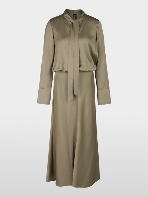 Robe mi-longue à lavallière