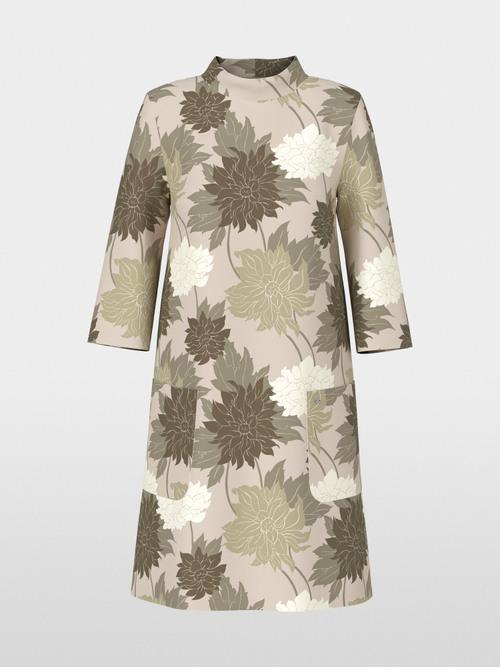 Bloemenjurk gemaakt van scubajersey
