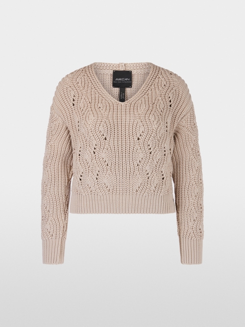 Pull à motifs ajourés tricoté en Allemagne