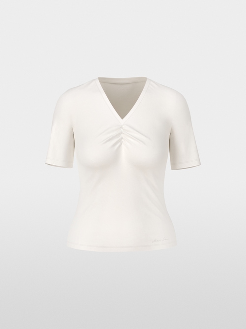Plain feminine T-shirt with gathering
