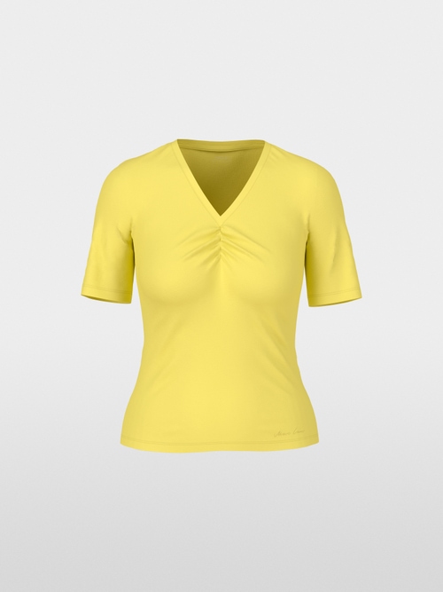 Plain feminine T-shirt with gathering