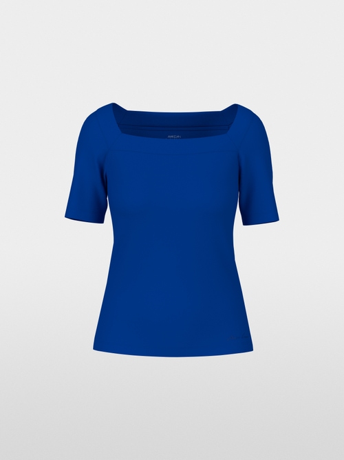 T-shirt with square neckline
