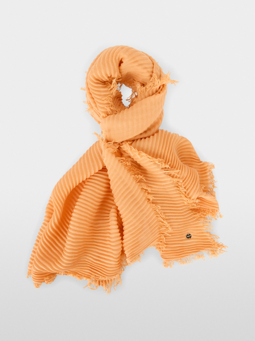 Pleated scarf