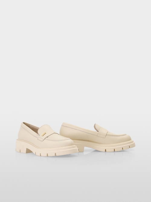 Mocassins à semelle profilée