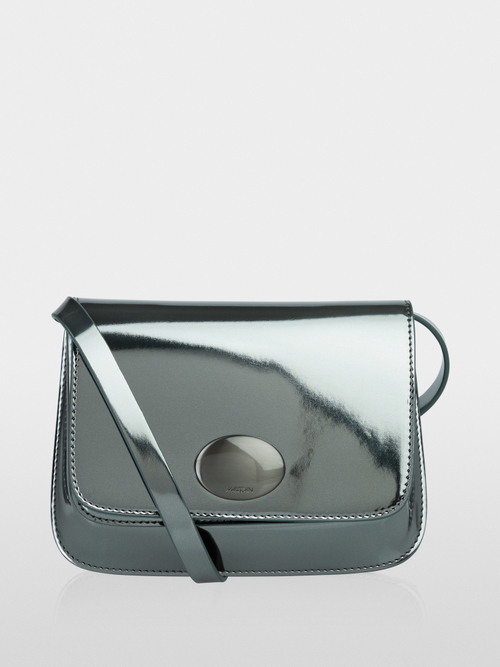 Shiny mini bag with magnetic closure