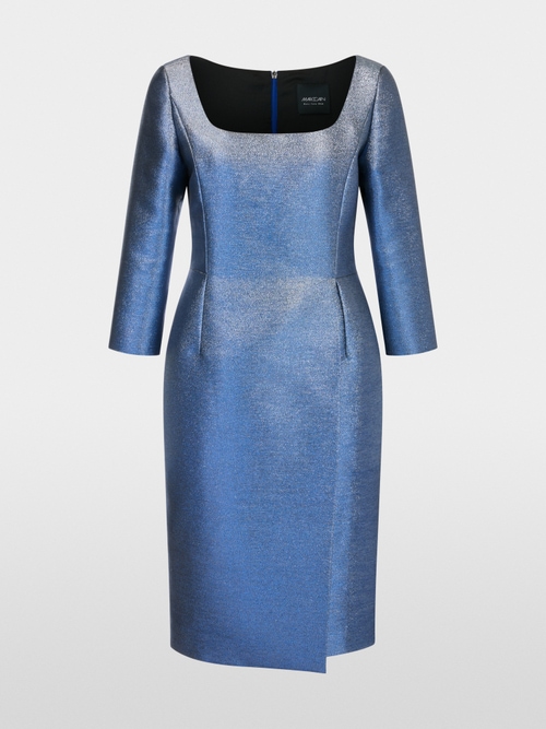 Robe à l'éclat métallique chatoyant