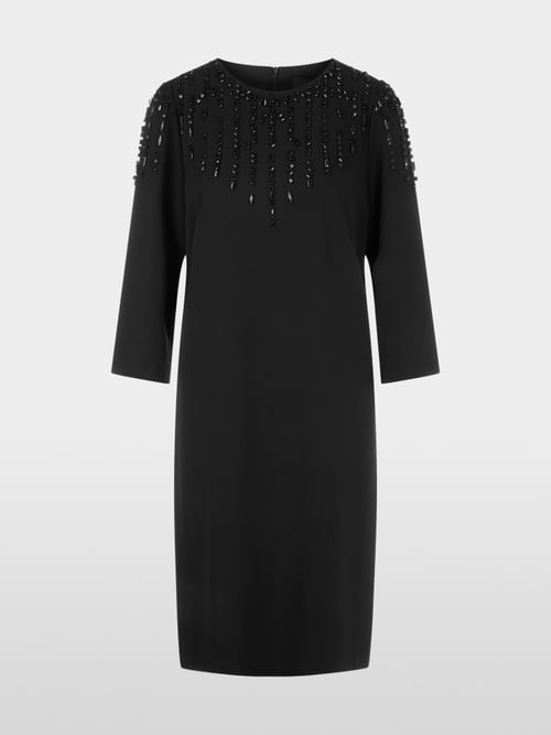 Robe avec pierres de cristal