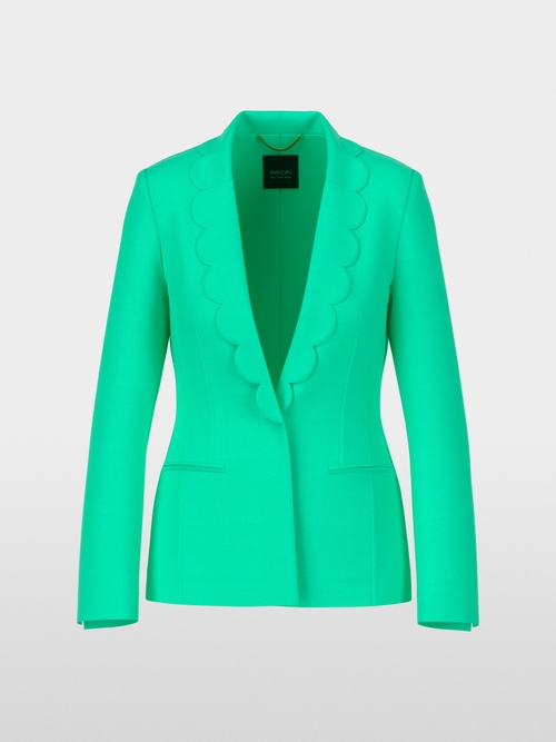 Körpernaher Blazer mit fancy Revers