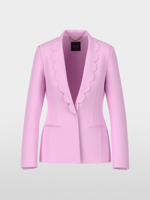 Fitted blazer with fancy lapels