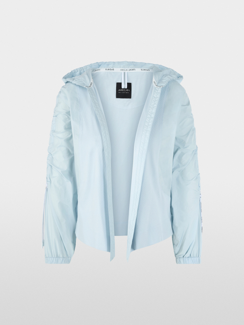 Sportive Jacke