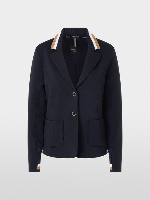 Körpernaher Jerseyblazer