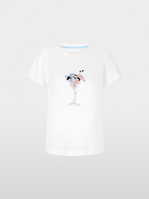 T-shirt with 3D appliqué