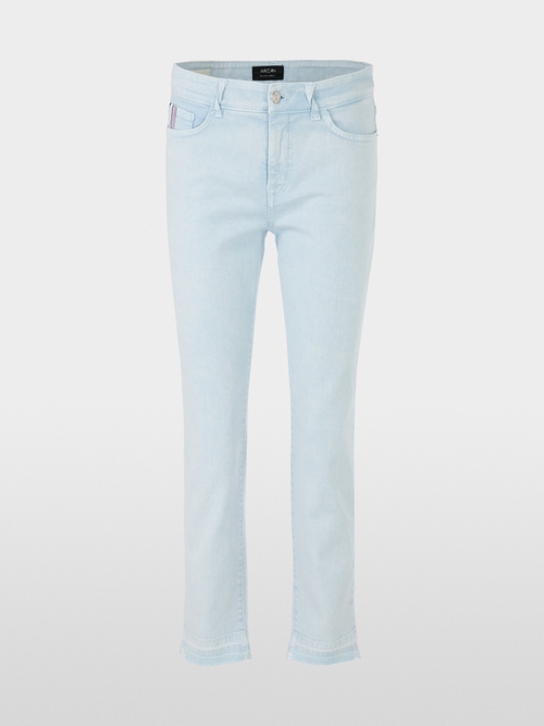 Modèle de jeans SILEA "Rethink Together"
