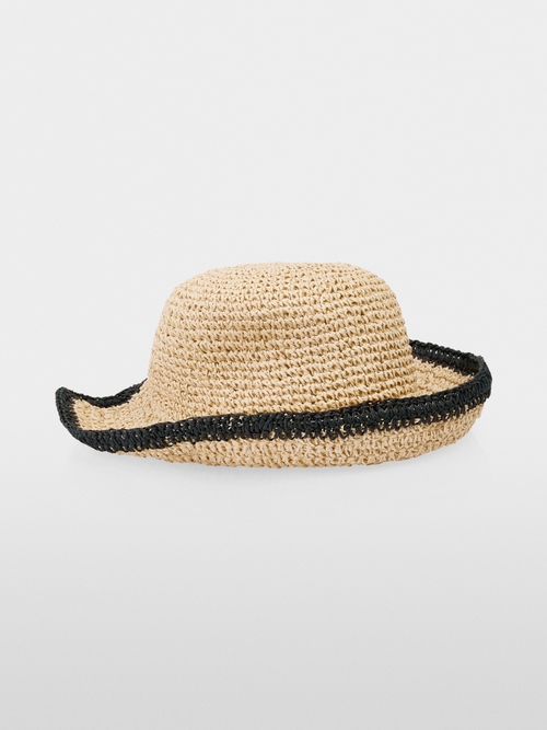 Hut mit "Happy"-Statement