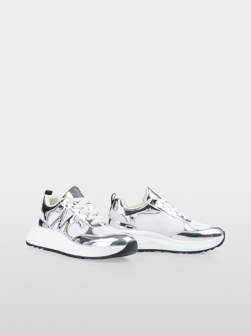 Chunky trainers with patent details