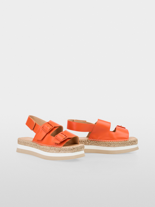Thick-soled sandals