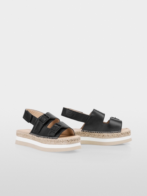 Thick-soled sandals
