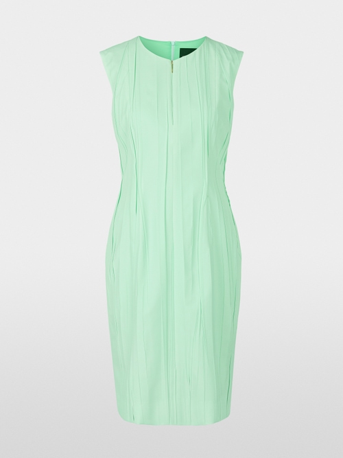 Sleeveless dress