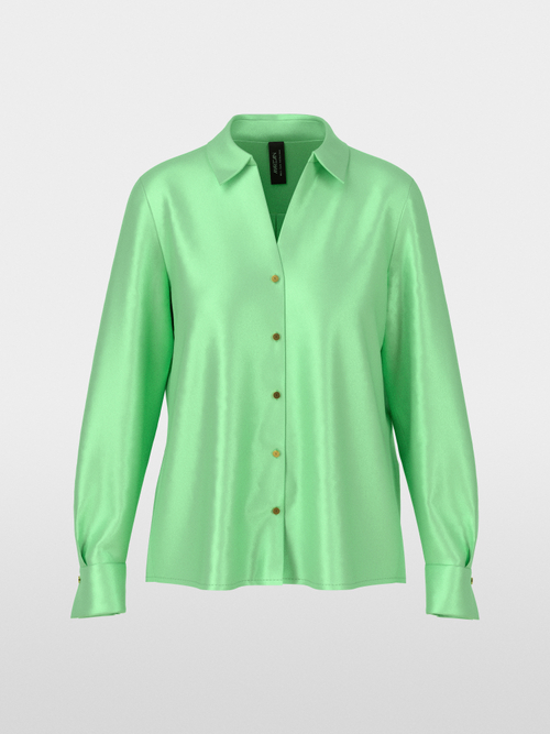 Shirt blouse with decorative buttons