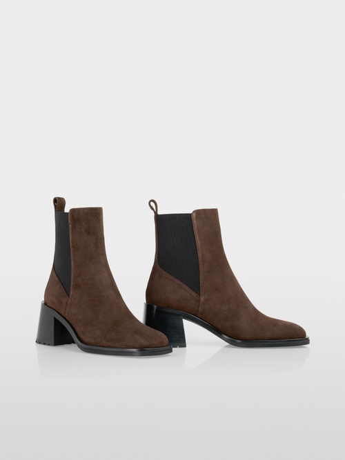 Leather Chelsea booties